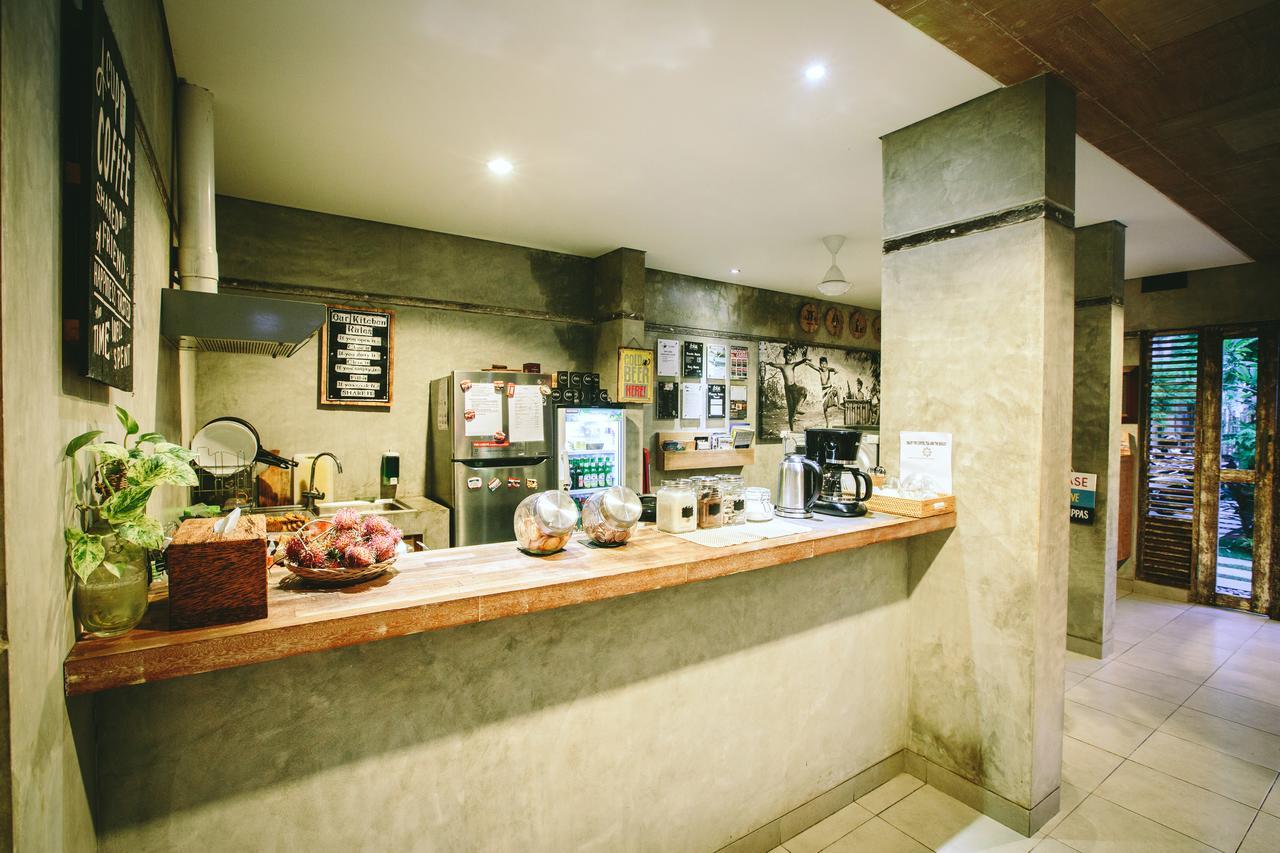 Lokal Bali Hostel Кута Екстериор снимка