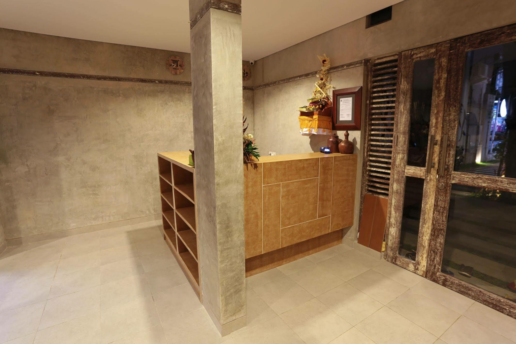 Lokal Bali Hostel Кута Екстериор снимка