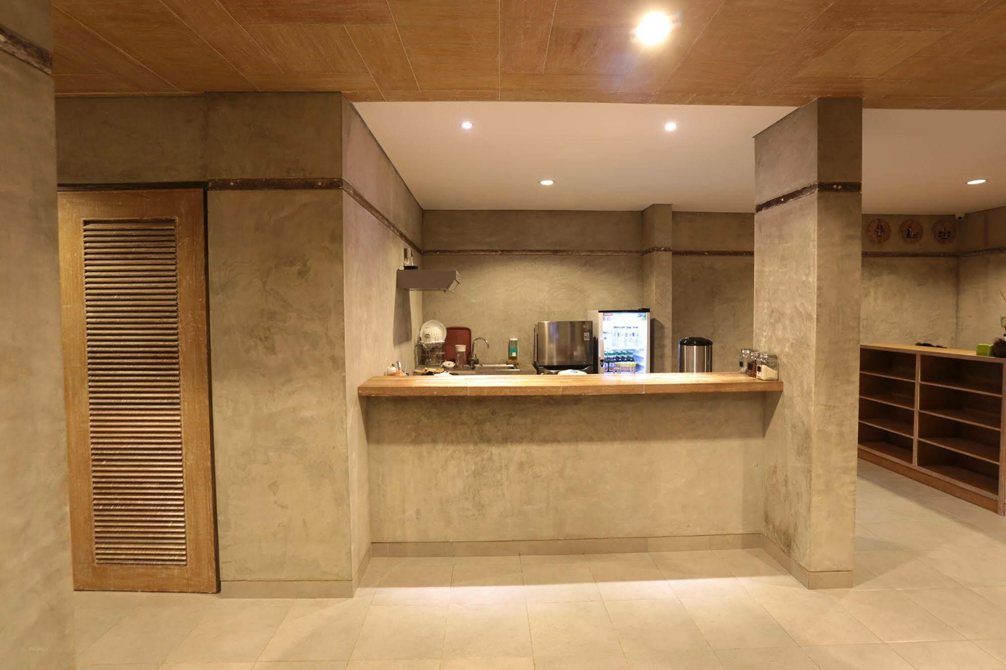 Lokal Bali Hostel Кута Екстериор снимка